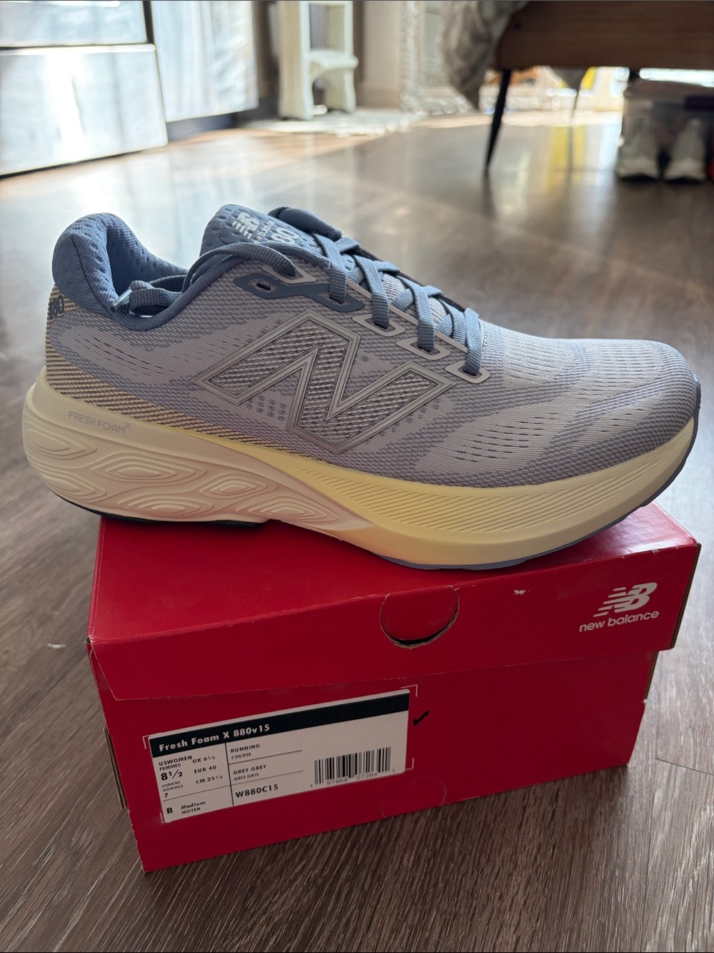 New Balance Women's Fresh Foam 880v15 Running Shoe in Light Lavender and Cream